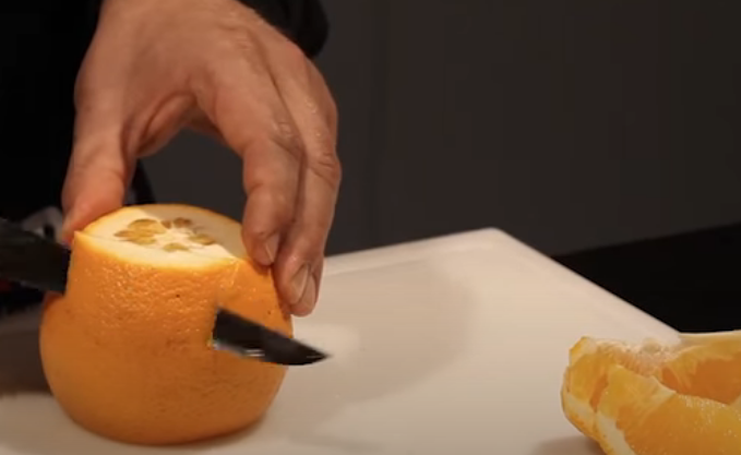 Tutorijal kako se seče pomorandža